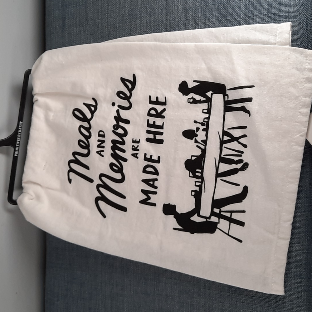 Meals And Memories Are Made Here Kitchen Cotton Dish Hand Towel Family Table NWT